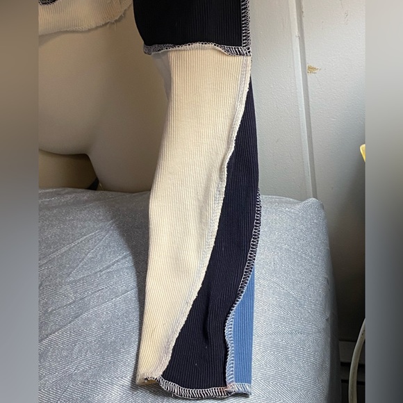 Nasty Gal NWOT patchwork long sleeve ribbed cotton sweater navy,blue,cream, M - Picture 4 of 7